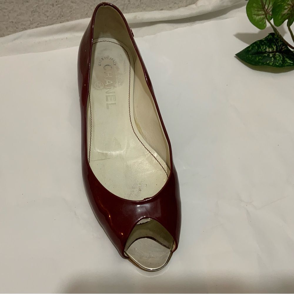 Chanel Vintage Flats 2007 Collection by Karl Lagerfeld Burgundy Patent Leather - Picture 4 of 14